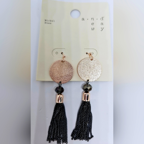 Earrings a.n.d eawy - Picture 1 of 4